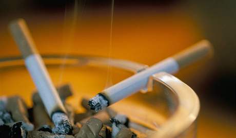 itu24ed42-cigareta.jpg itu24ed42-cigareta.jpg